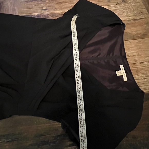 Banana Republic - Timeless Black Sheath Dress – size 6 - Picture 4 of 6
